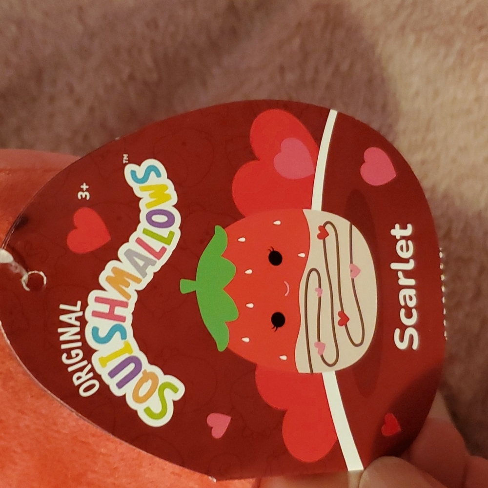 Original Squishmallow "Scarlet the Strawberry" 2023 - Picture 4 of 8